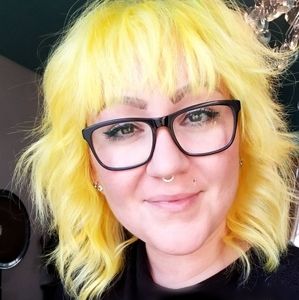 Meet your Posher, Andrea!